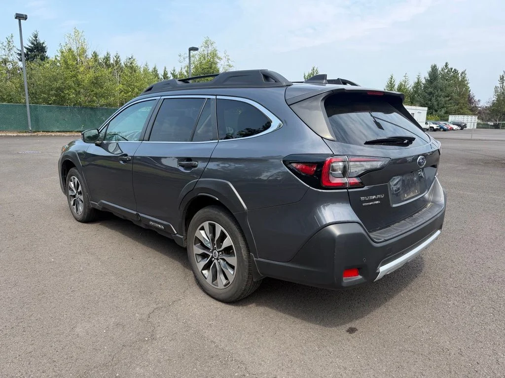 Used 2023 Magnetite Gray Metallic Subaru Limited image 5