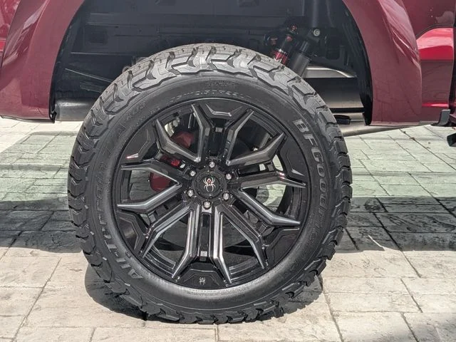 New 2026 Agate Black Metallic Ford XLT image 10