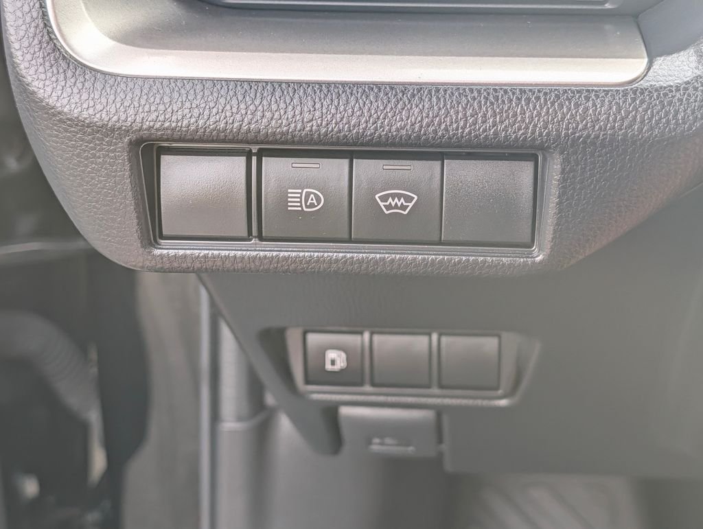 2024 Toyota Prius LE - Photo 32