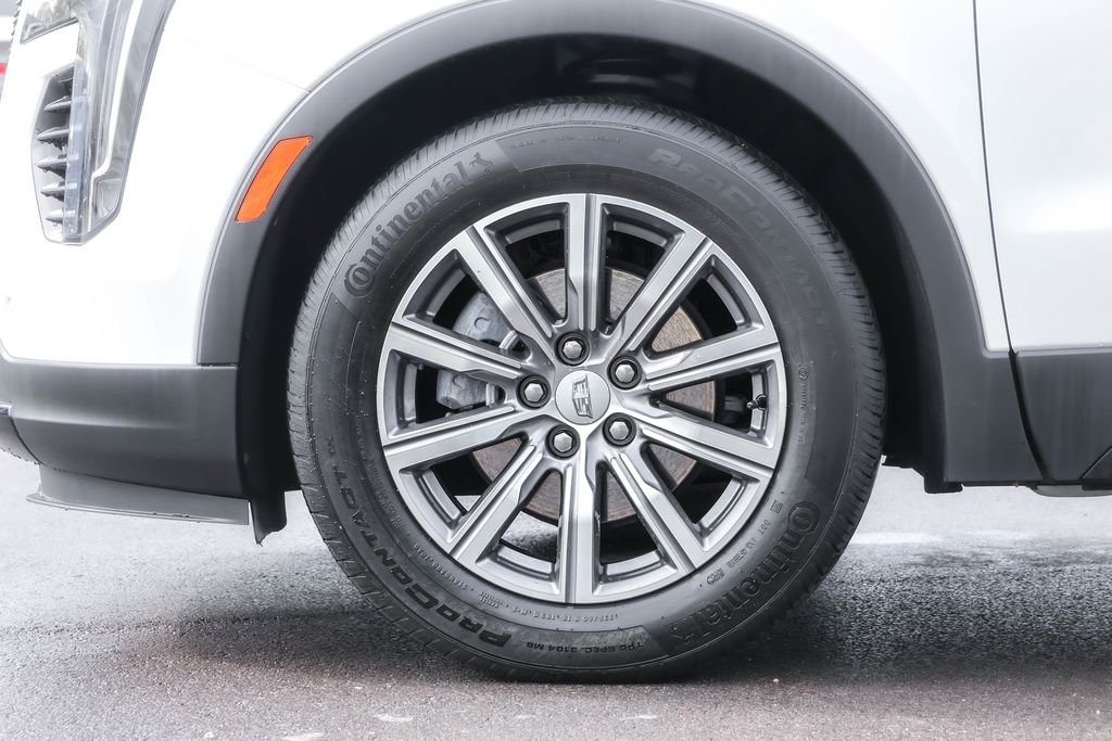 Used 2023 White Cadillac Sport image 18