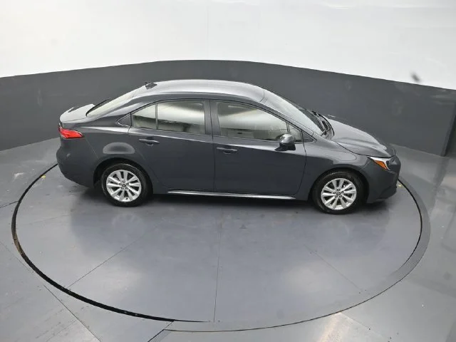 Used 2026  Toyota LE image 30
