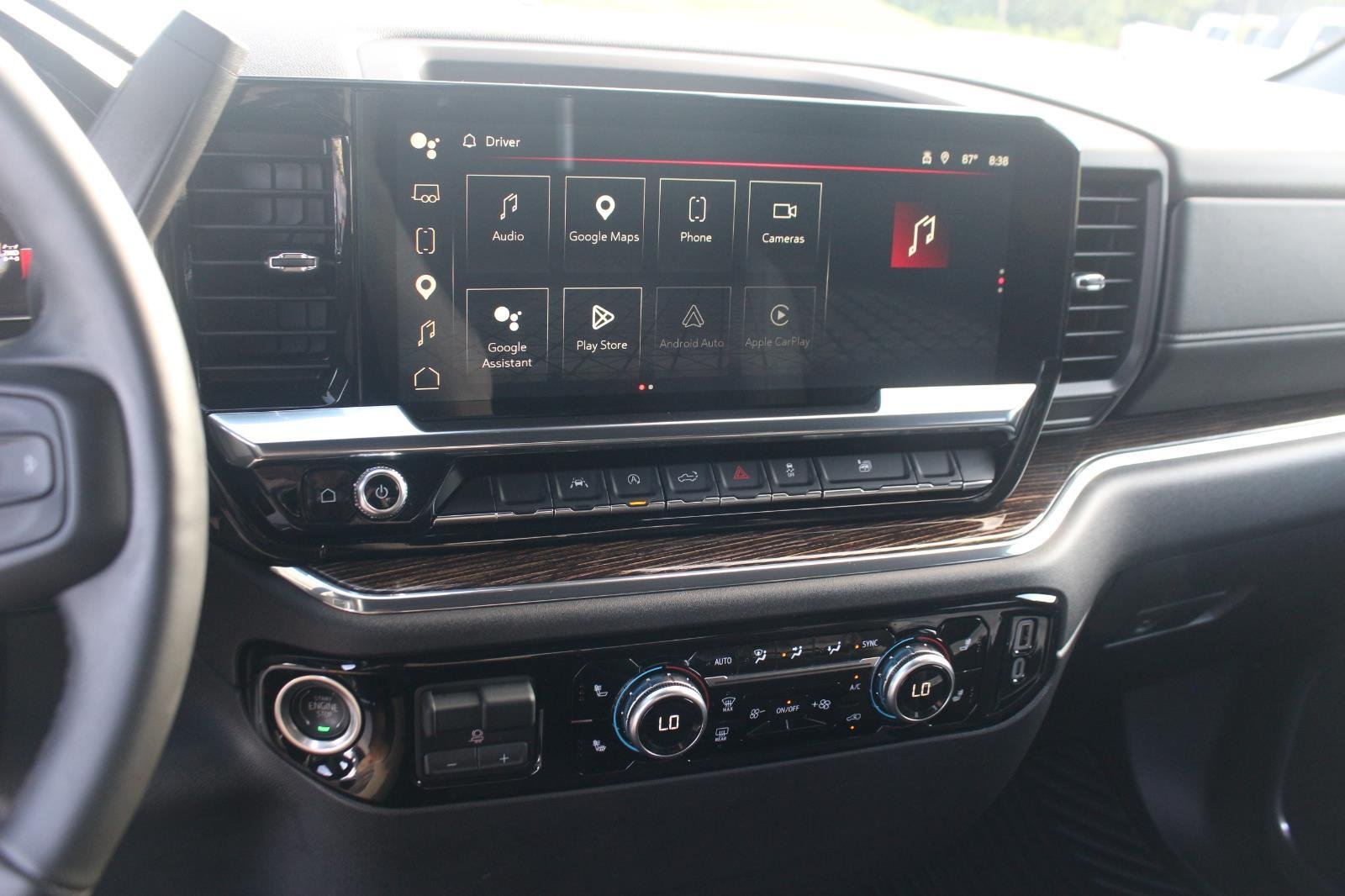 Used 2024 Summit White GMC Elevation image 22