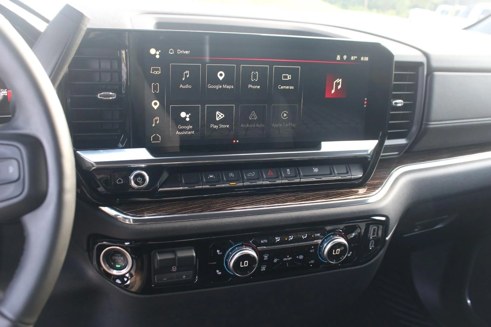 Used 2024 Summit White GMC Elevation image 22