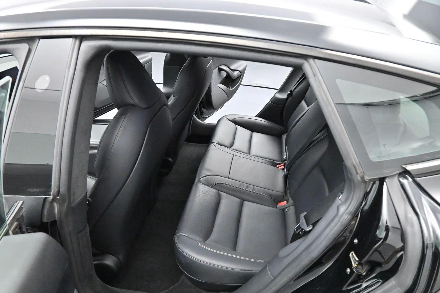 Used 2021 Black Tesla Plaid image 24