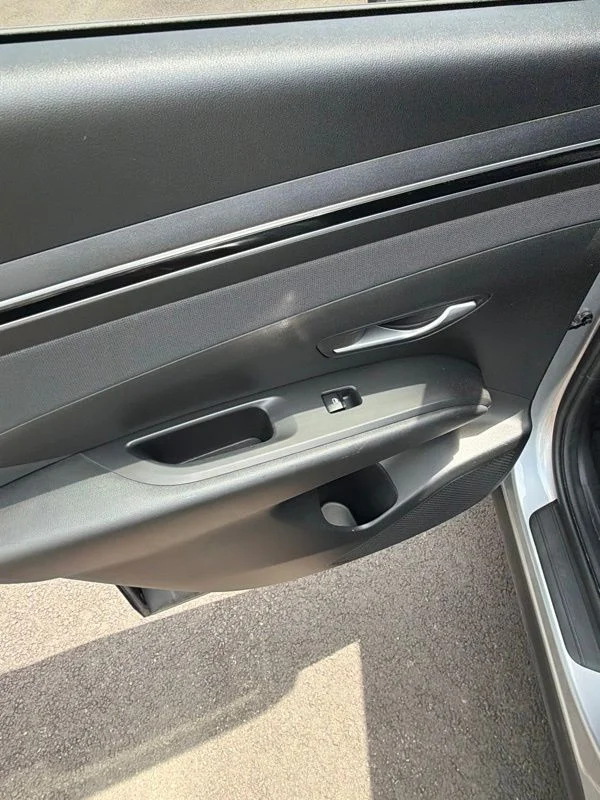 Used 2023 Silver Hyundai SEL image 16