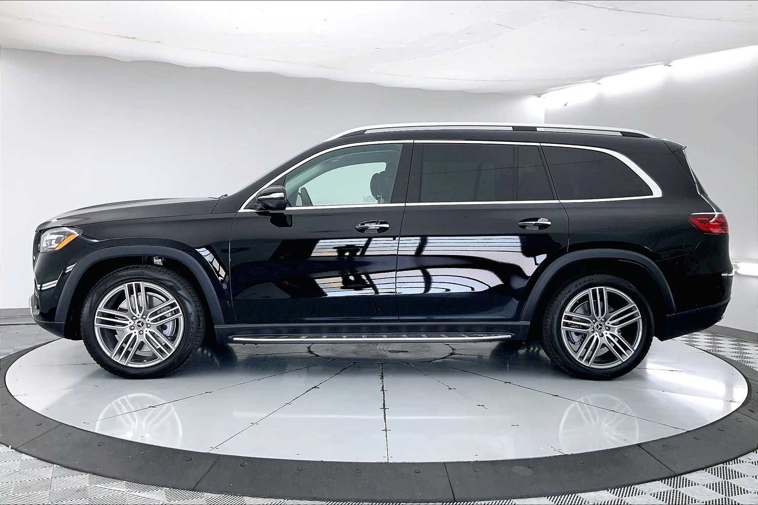 New 2026 Black Mercedes-Benz GLS 450 image 3