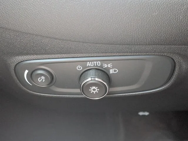 Used 2024 Gray Chevrolet LT image 21