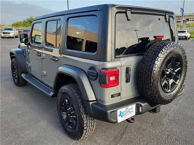 Used 2020 Gray Jeep Sport S 4x4 image 3