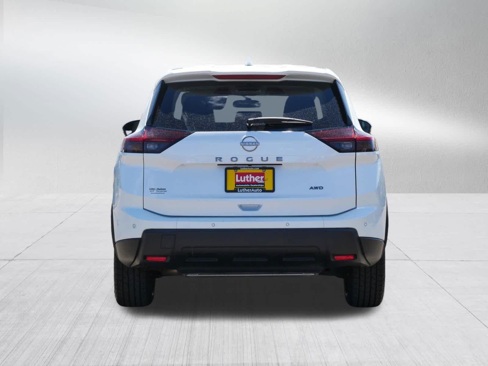 2025 Nissan Rogue SV - Photo 6