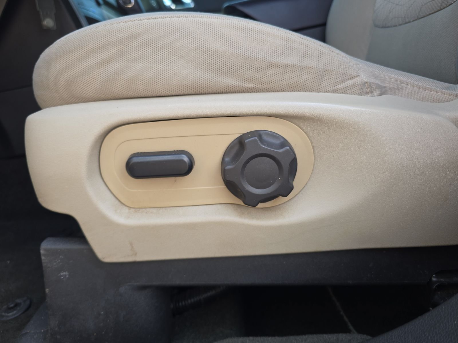 Used 2014 Black Ford Base image 17
