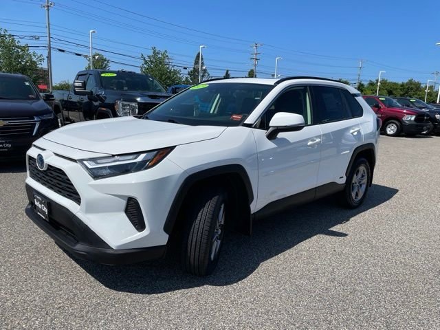 Used 2023 Ice Cap Toyota XLE image 3