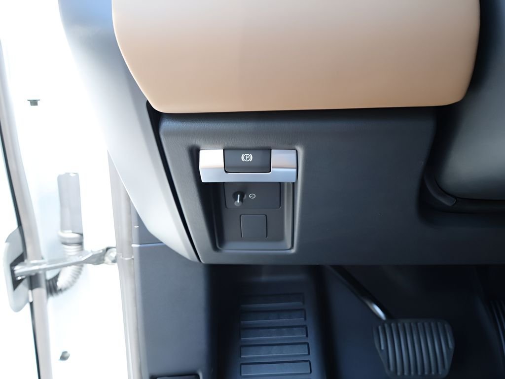 2026 Land Rover Defender X-Dynamic SE - Photo 34