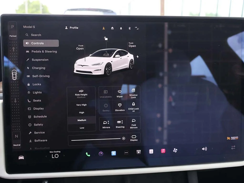 Used 2023 White Tesla Standard Range image 50