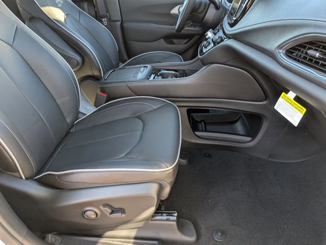 2026 Chrysler Pacifica Limited - Photo 29