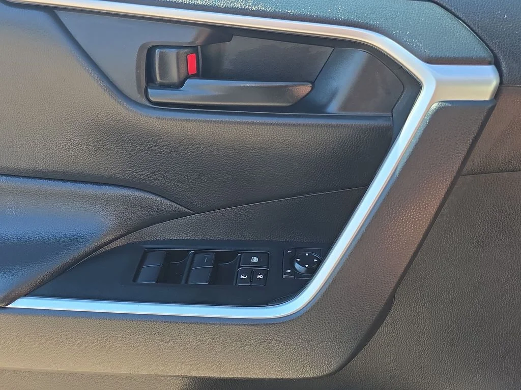 Used 2023 Silver Toyota LE image 19