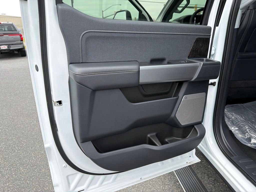 New 2026 Oxford White Ford F-250® Lariat® image 18