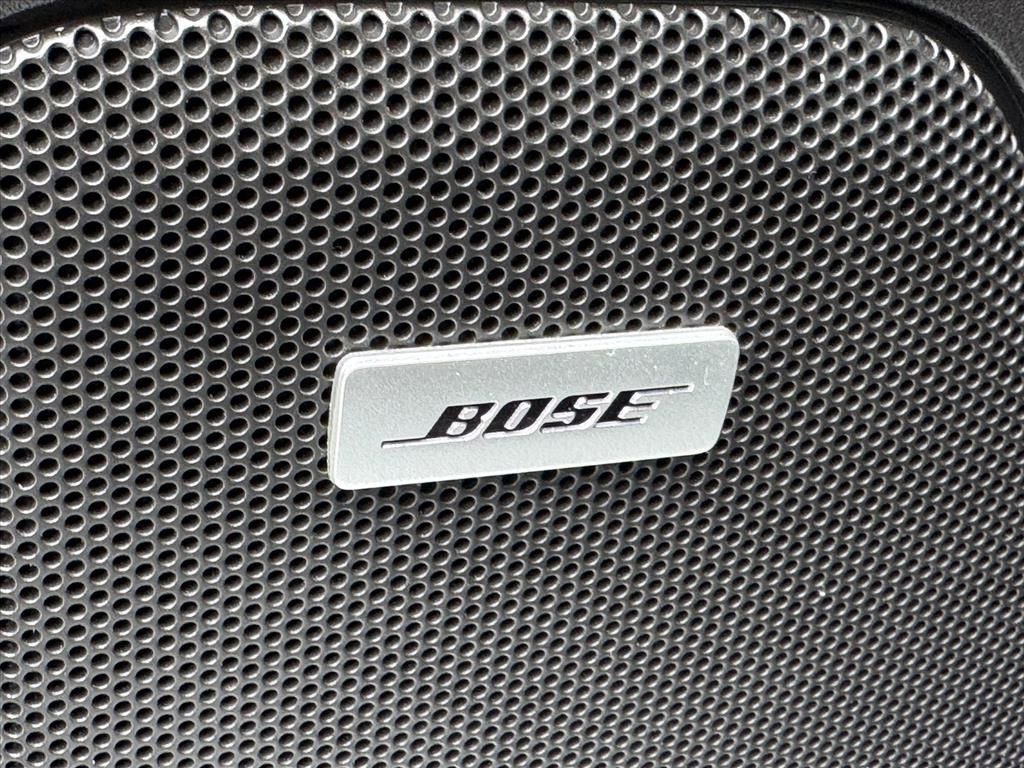 Used 2021 Iridescent Pearl Tricoat Chevrolet High Country image 17