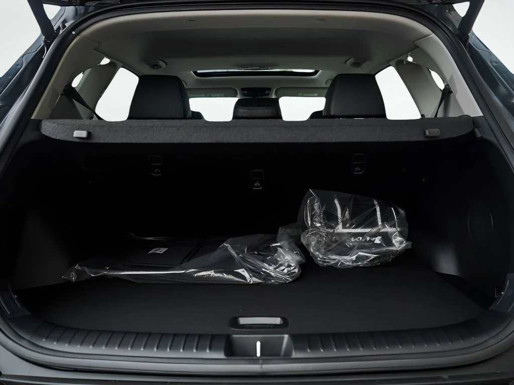 New 2026 Snow White Pearl Kia SX AWD image 8
