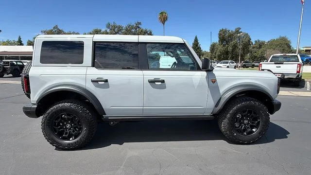 New 2026 Avalanche Gray Ford Badlands® image 36