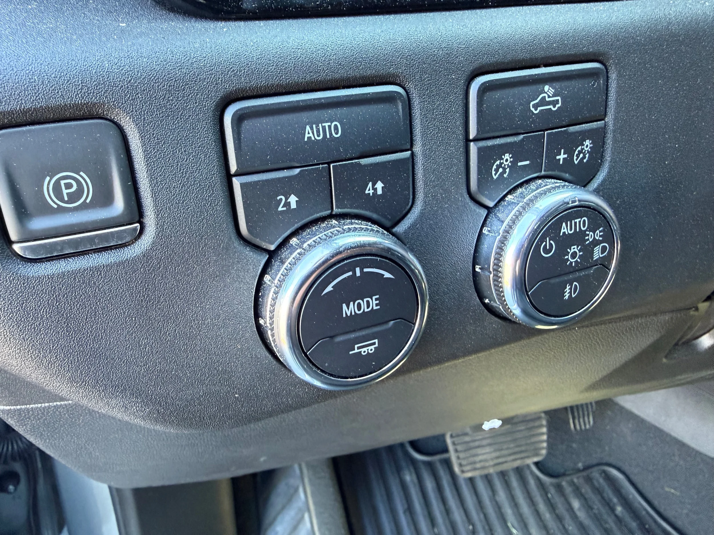 Used 2023 Sterling Metallic GMC Elevation image 14