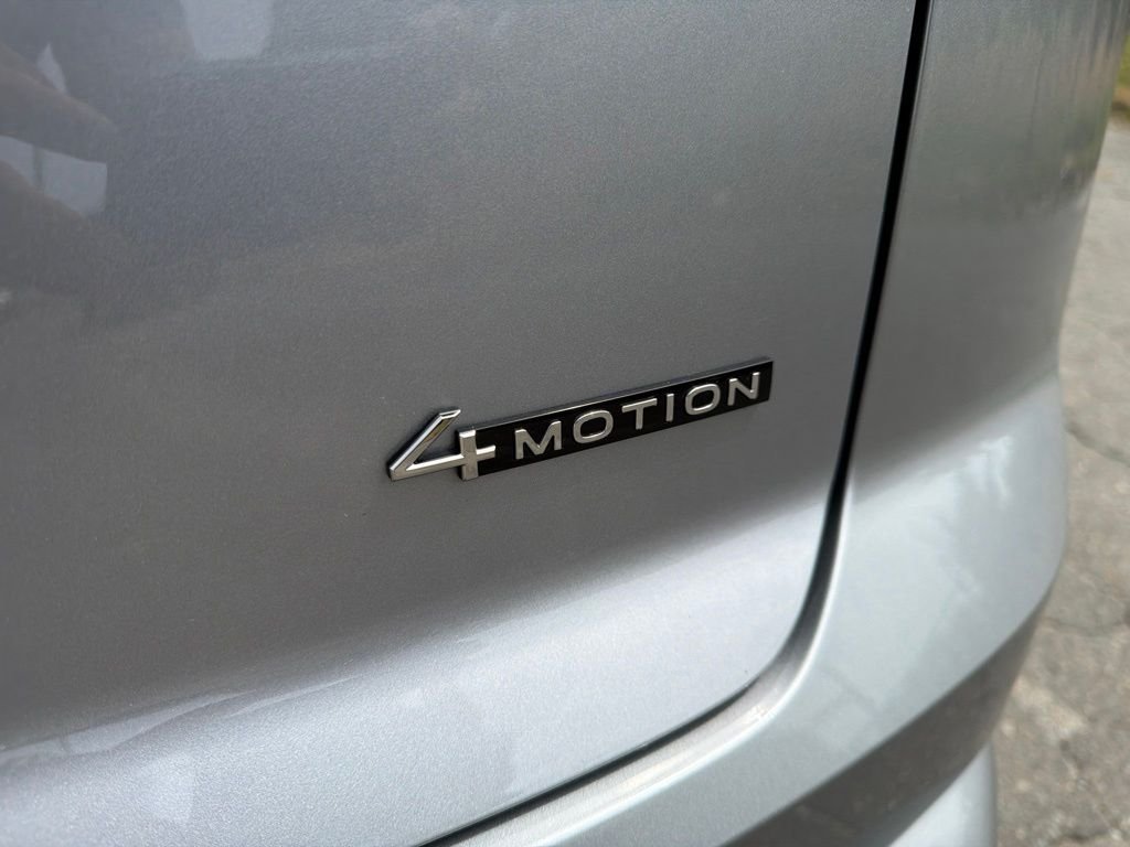 Used 2025 Gray Volkswagen 2.0T SEL Premium R-Line image 18