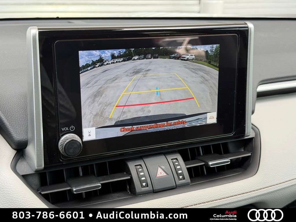 Used 2025 Beige Toyota XLE Premium image 4