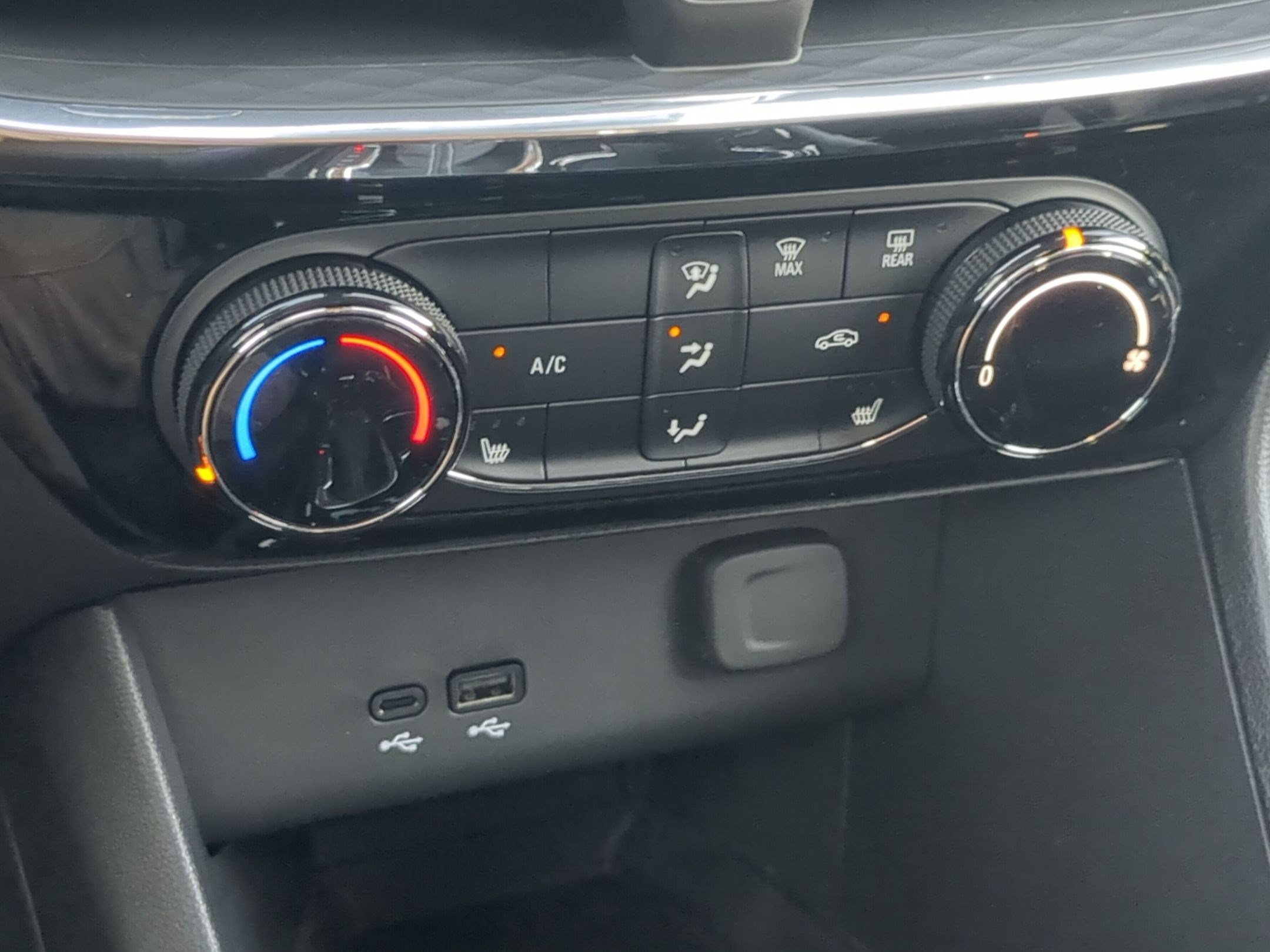 2026 Buick Encore GX Sport Touring - Photo 21