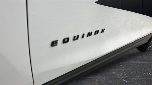 Used 2023 Summit White Chevrolet RS image 41