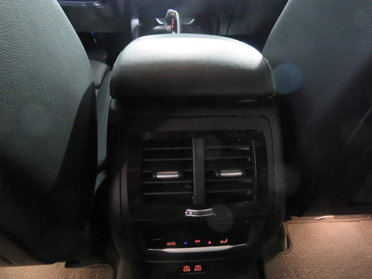 Used 2020 Dark Graphite Metallic BMW xDrive30e image 20