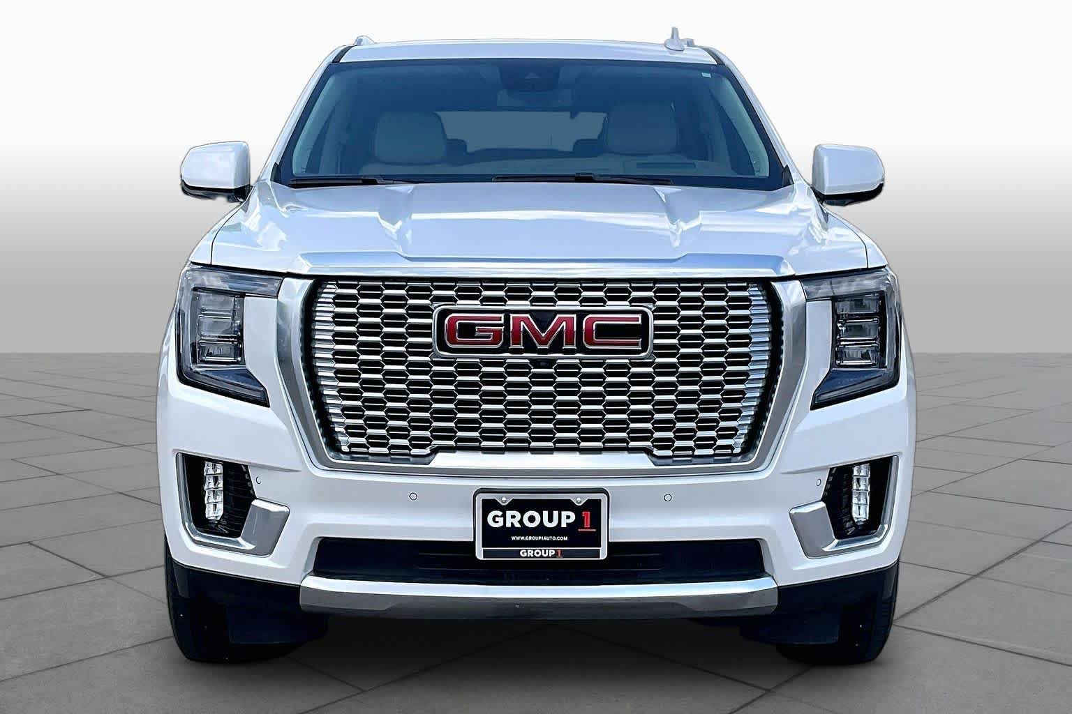 Used 2024 White Frost Tricoat GMC Denali image 4