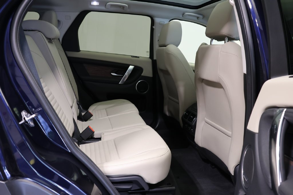 Certified Used 2023 Portofino Blue Metallic Land Rover SE image 45