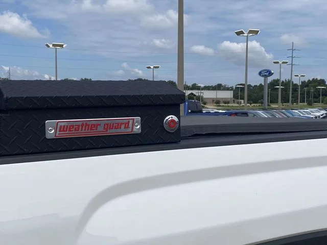 Used 2018 White GMC SLT image 9