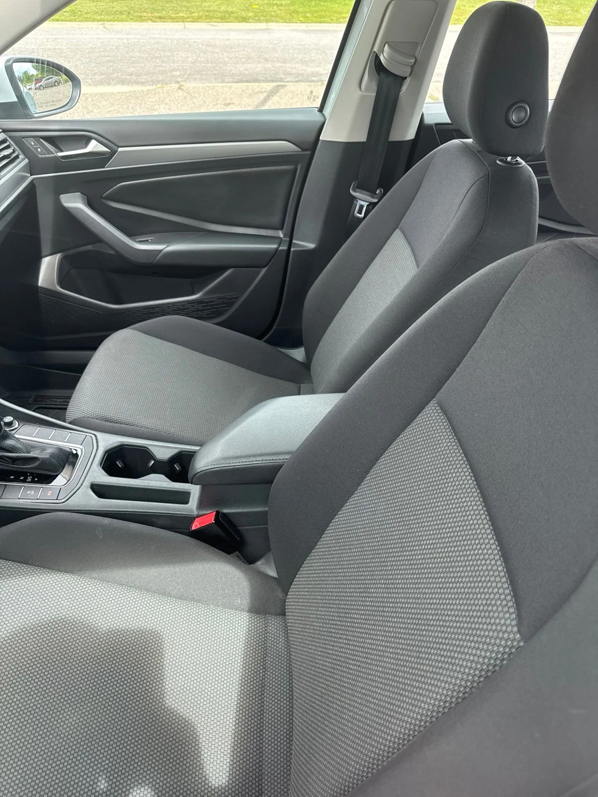 Used 2019 Silver Volkswagen  image 8
