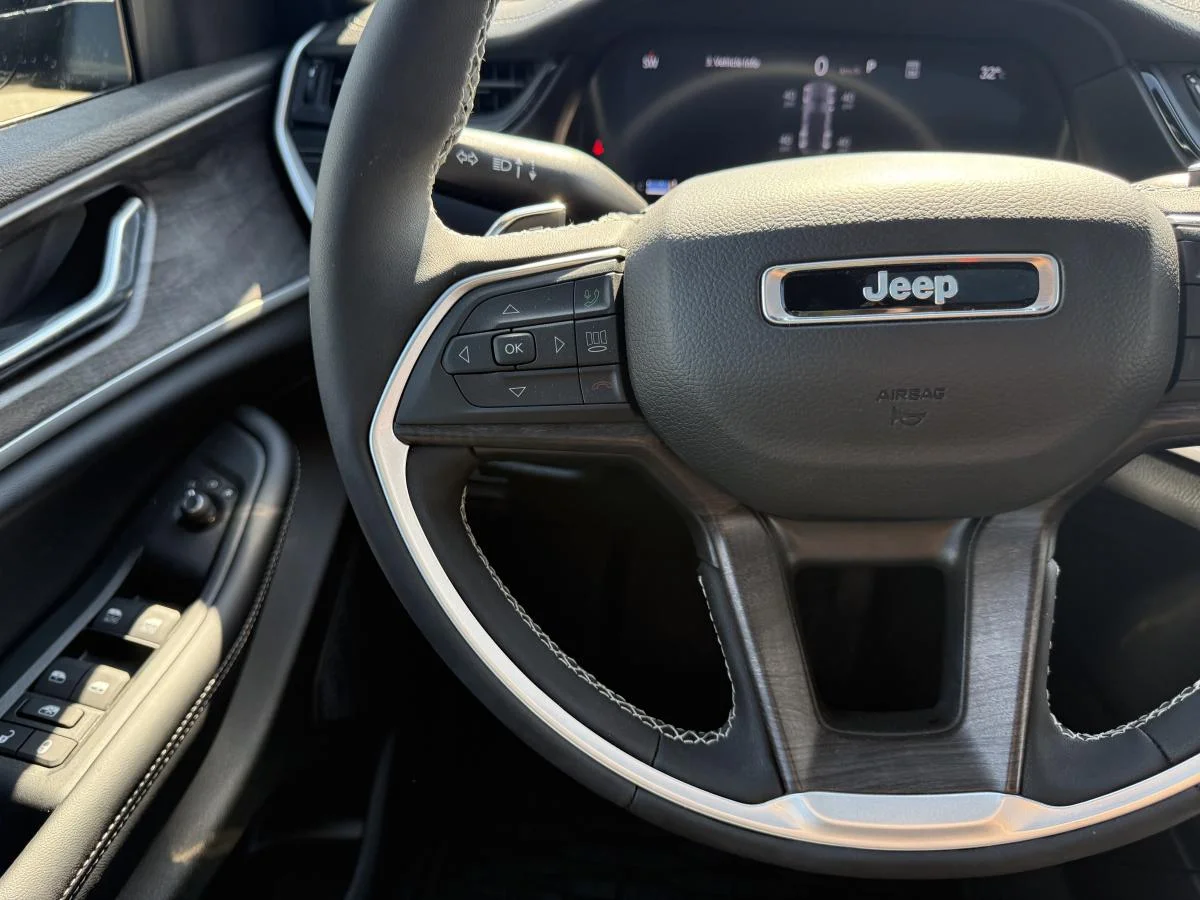 New 2026 Black Jeep Altitude image 31