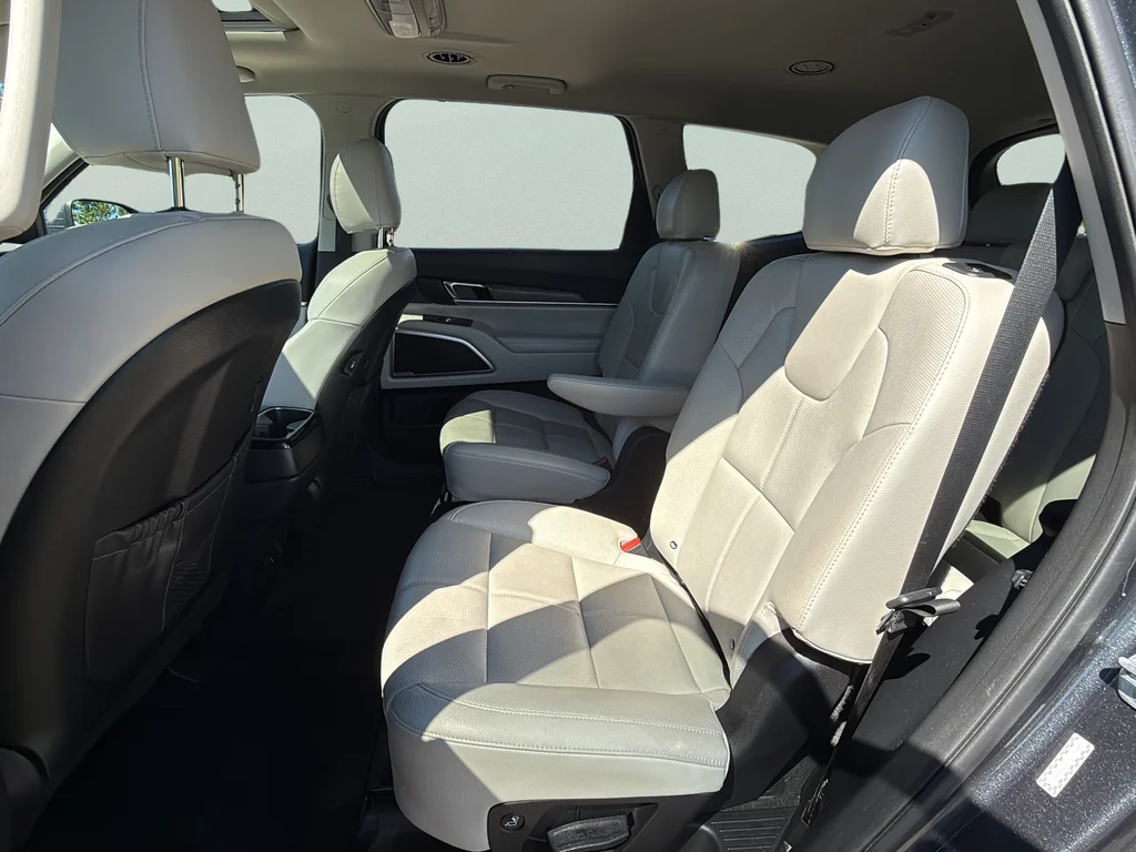 Used 2020 Gravity Gray Kia EX image 21