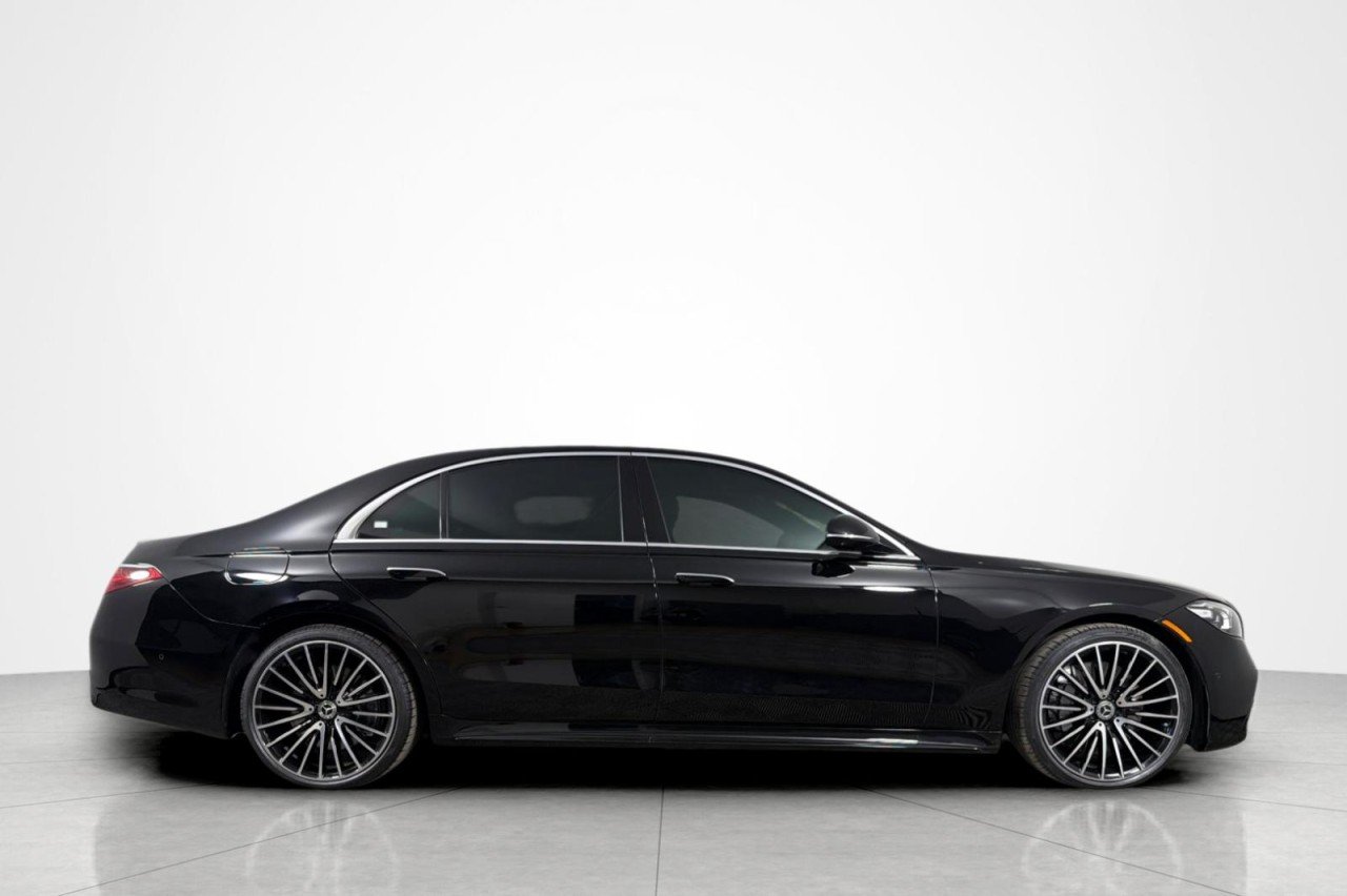 Used 2021 Black Mercedes-Benz S 580 image 6