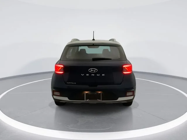 Used 2023 White Hyundai Limited image 5