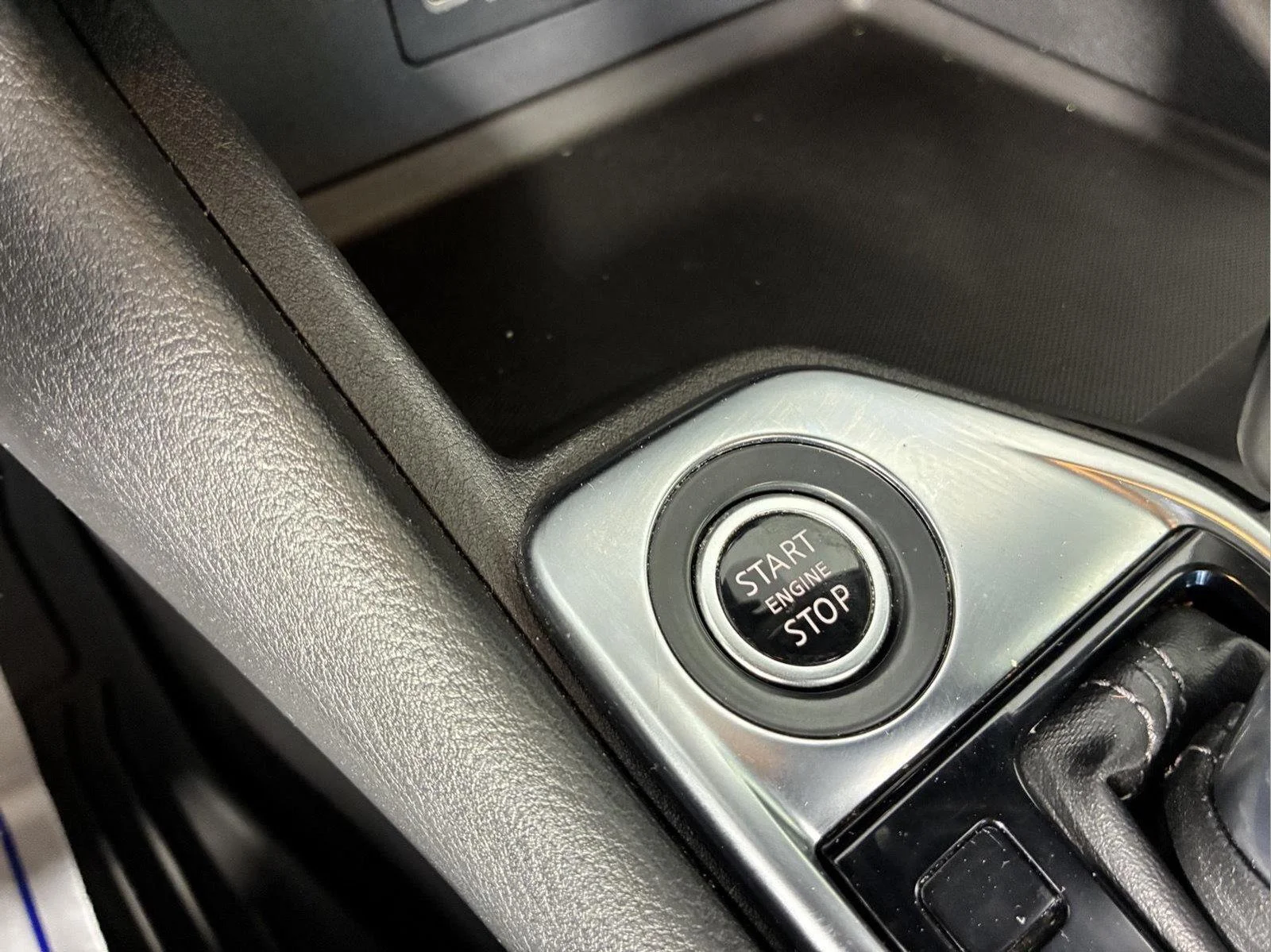 Used 2020 Gun Metallic Nissan SV image 33