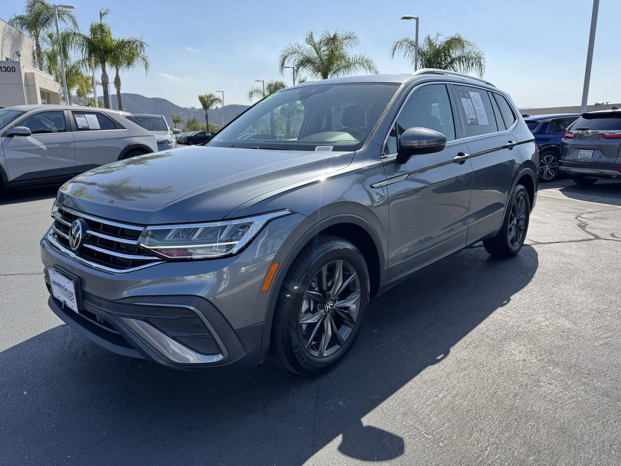 Used 2023 Platinum Gray Metallic Volkswagen SE image 6