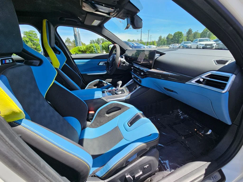 Used 2026 Alpine White BMW Competition image 21