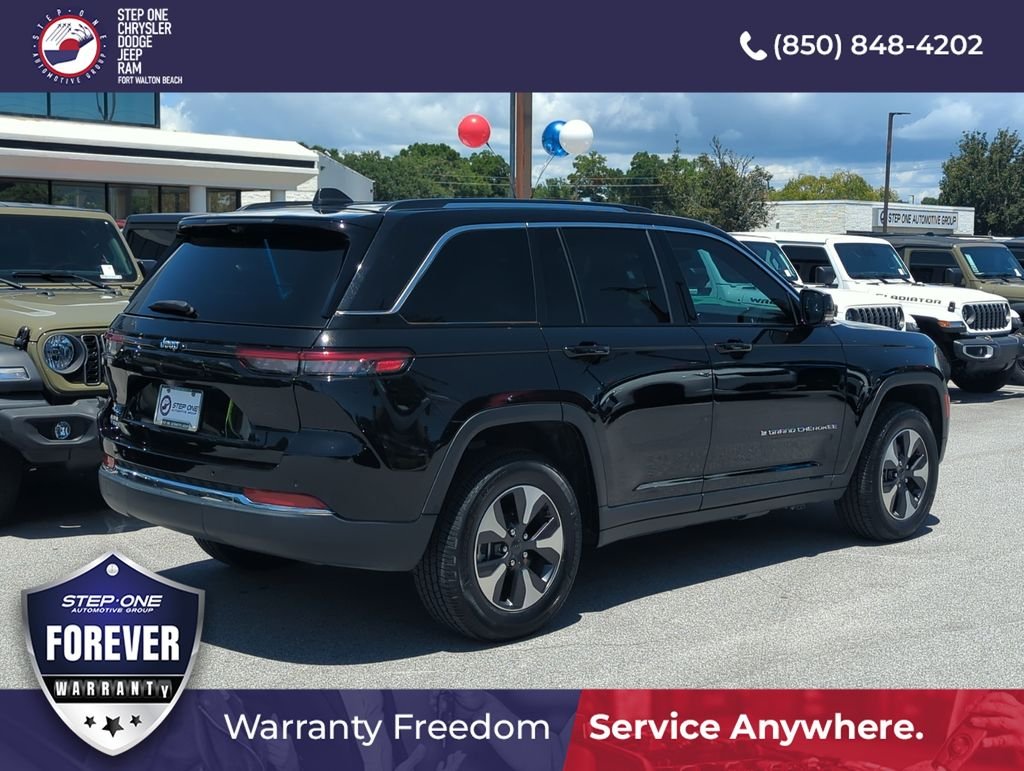 Used 2022 Black Jeep 4xe image 6