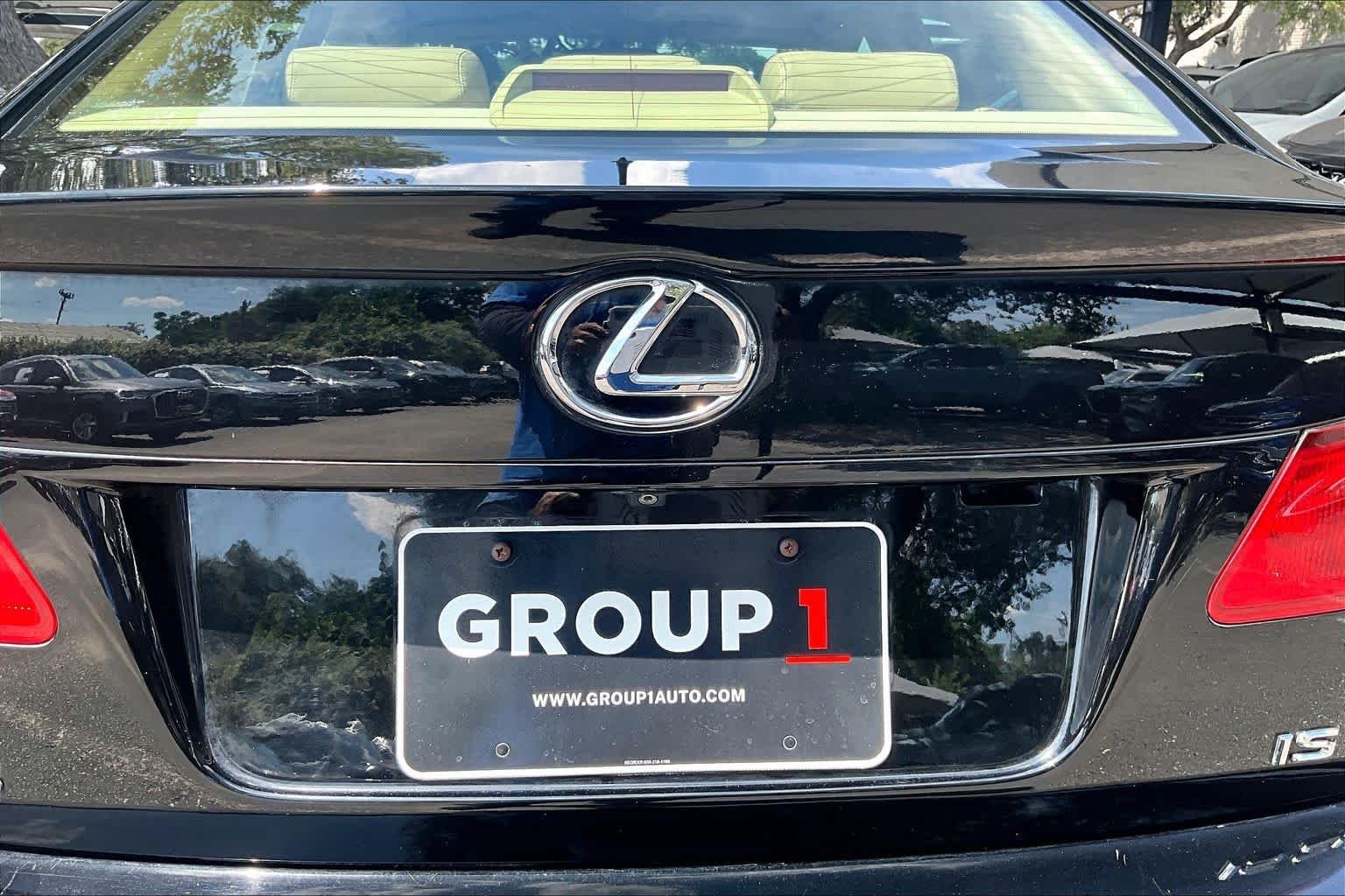 Used 2007 Obsidian Lexus  image 32