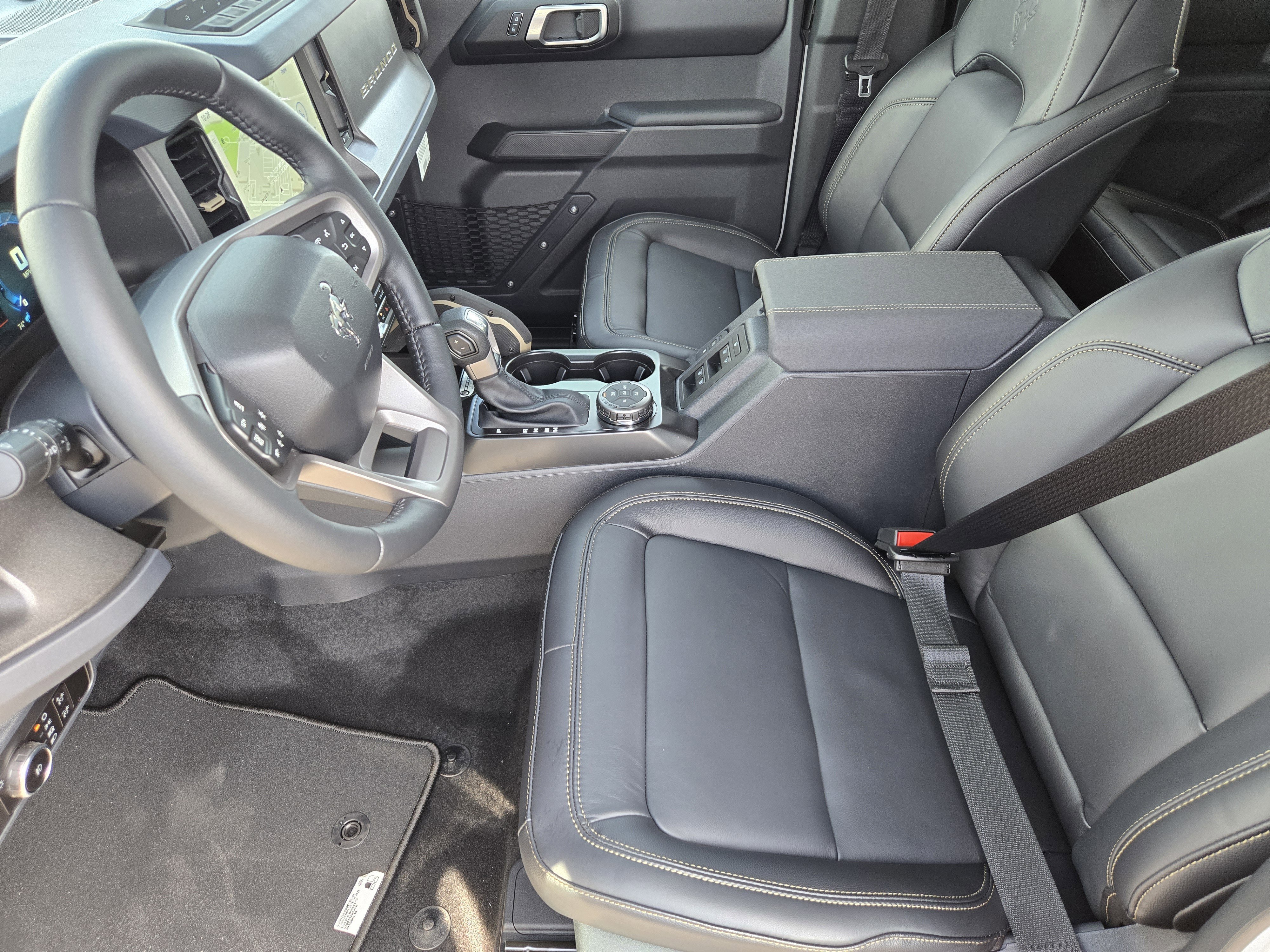 New 2026 Avalanche Gray Ford Badlands image 8