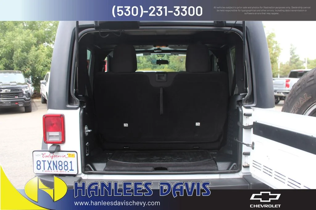 Used 2018 White Jeep Sport image 10