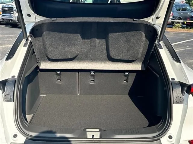 New 2026 Summit White Buick Preferred image 11