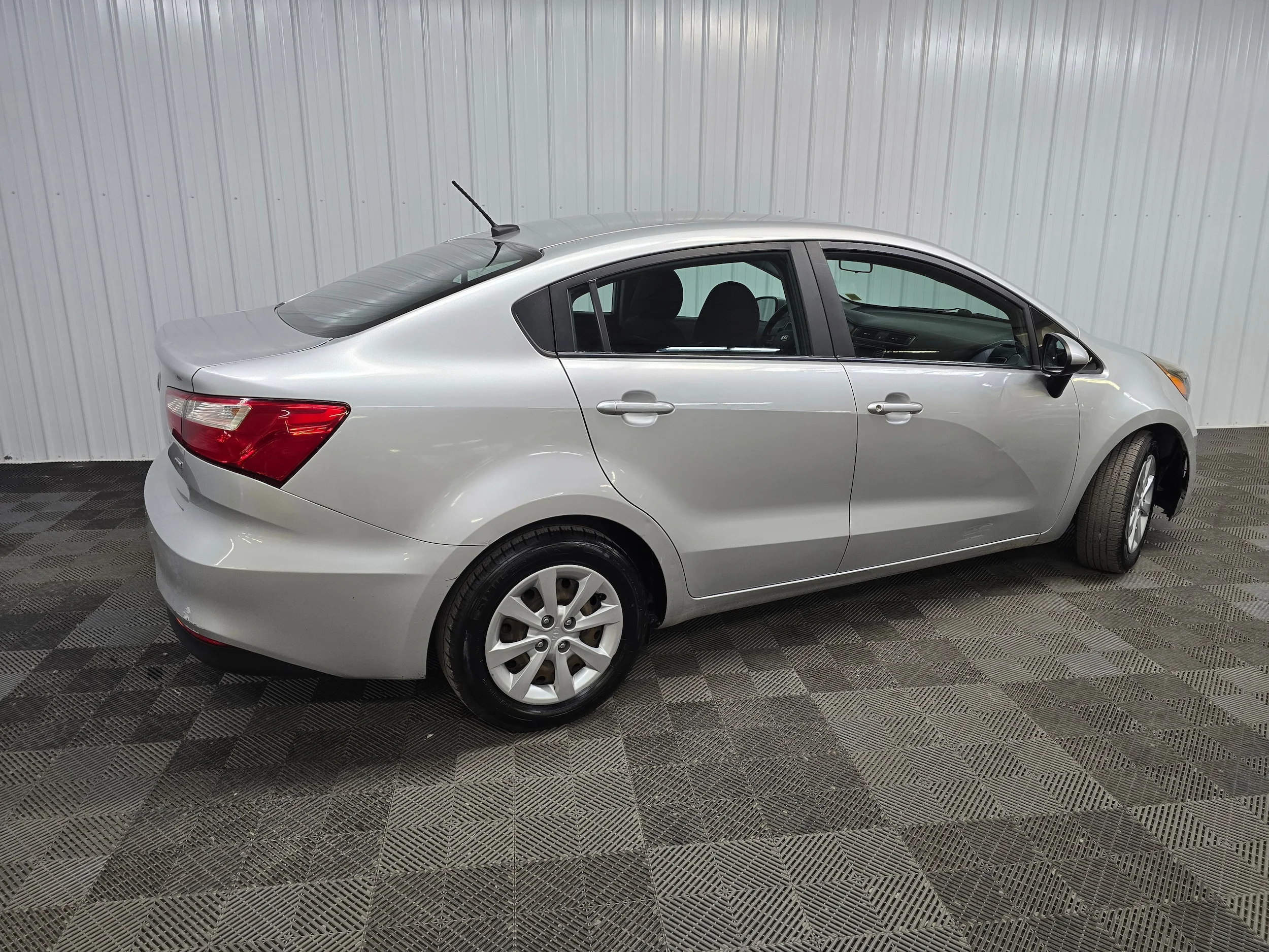Used 2016 Bright Silver Kia LX FWD image 3