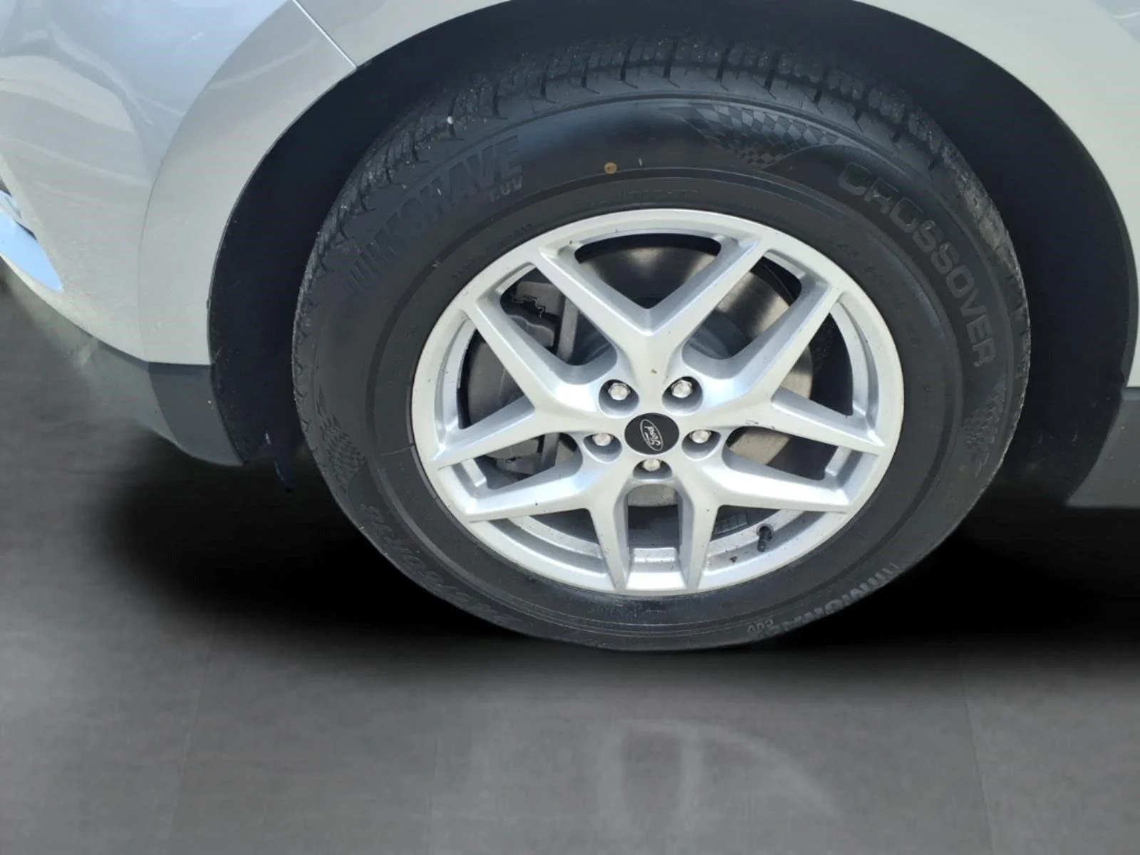 Used 2024 Silver Ford SEL image 6