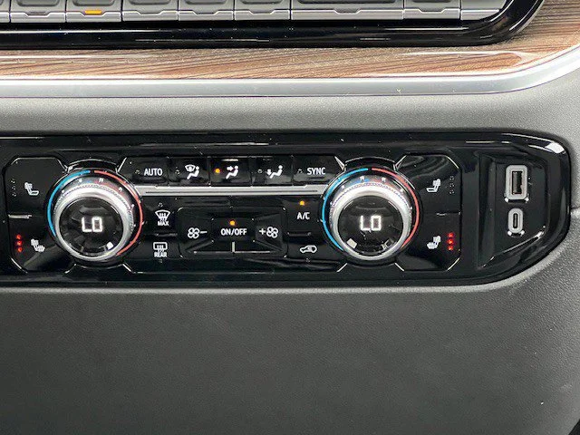 New 2026 Onyx Black GMC Elevation image 49