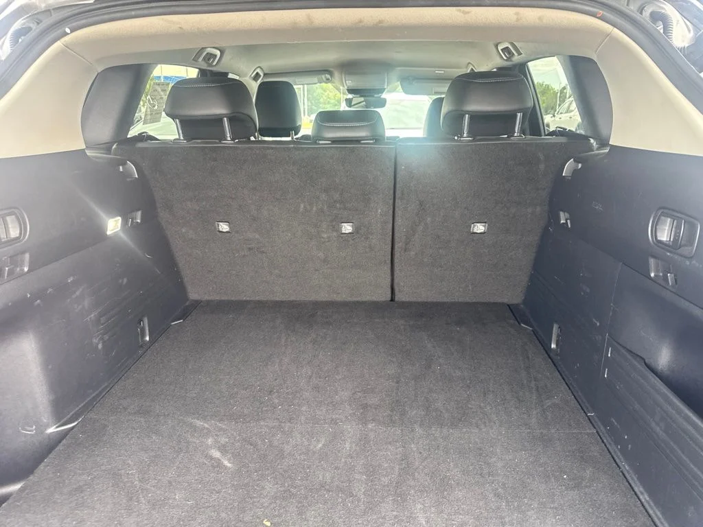 Used 2025 Gray Mazda Preferred image 10