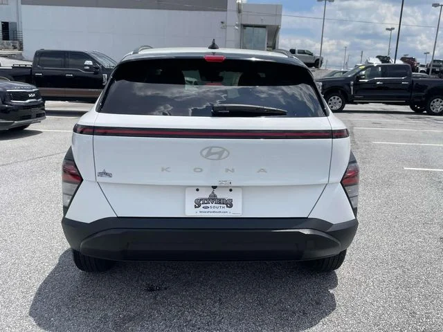 Certified Used 2026 White Hyundai SEL Sport image 4